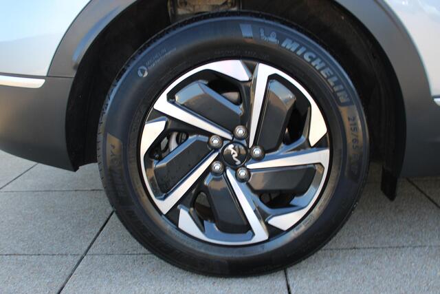 KIA SPORTAGE 1.6 T-GDi Hybrid DynamicLine AUTOMAAT NAVIGATIE, ACHTERUITRIJCAMERA, PARKEERSENSOREN