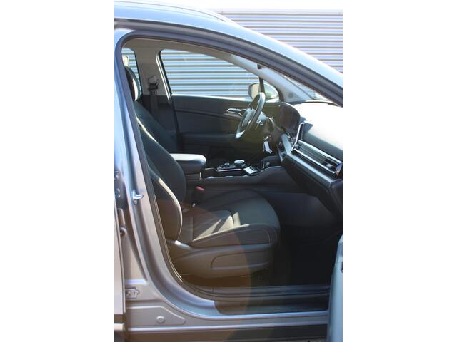 KIA SPORTAGE 1.6 T-GDi Hybrid DynamicLine AUTOMAAT NAVIGATIE, ACHTERUITRIJCAMERA, PARKEERSENSOREN