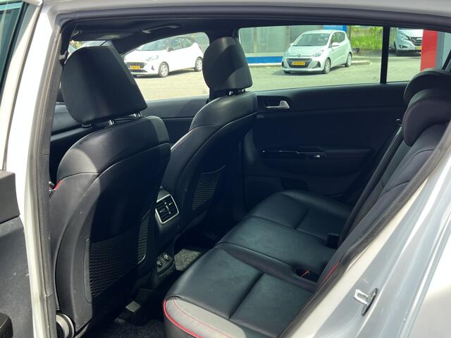 KIA SPORTAGE 1.6 T-GDI GT-Line Automaat | Panoramadak | Trekhaak | Carplay | DAB | Cruise control | Camera