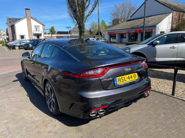KIA Stinger 2.0 T-GDI GT-LINE 256PK AUTOMAAT / SCHUIFDAK / HARMAN KARDON / 360 CAMERA / AFN. TREKHAAK