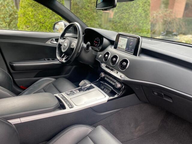 KIA Stinger 2.2 CRDI GT-LINE FULL OPTION Panodak LED Harman Kardon Head-up Carplay