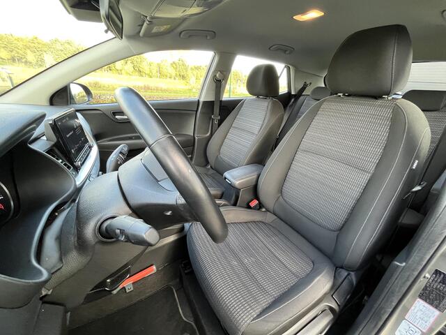 KIA Stonic 1.0 T-GDi MHEV DynamicLine | Tijdelijke Demo | Apple Carplay/Android Auto | LM Velgen | Bluetooth | Cruise Control | Airco | Lane Assist | Enz...
