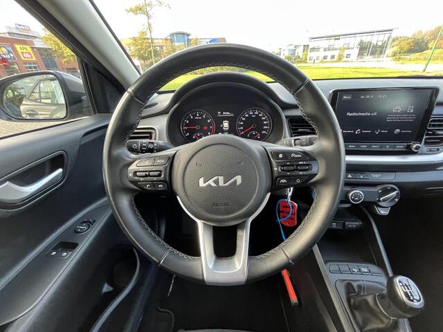 KIA Stonic 1.0 T-GDi MHEV DynamicLine | Tijdelijke Demo | Apple Carplay/Android Auto | LM Velgen | Bluetooth | Cruise Control | Airco | Lane Assist | Enz...