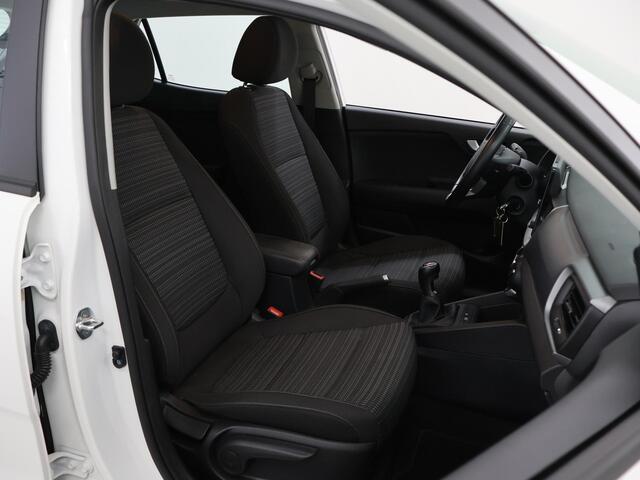KIA Stonic 1.0 T-GDi MHEV DynamicLine | Trekhaak | | Navigatie | Parkeercamera | Apple Carplay/Android Auto | Climate Control | Cruise Control |