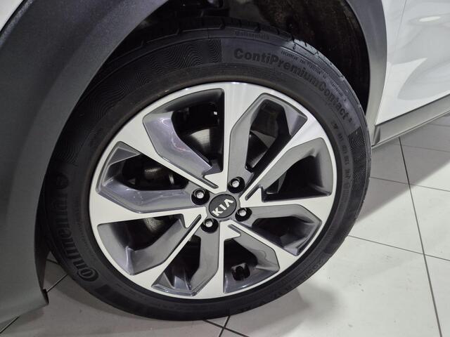 KIA Stonic 1.0 T-GDi DynamicLine met Trekhaak, Apple Carplay/Android Auto, Navigatie, achteruitrijcamera.