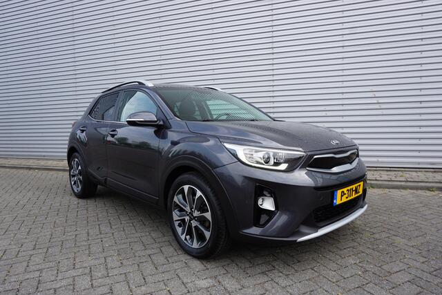 KIA Stonic 1.4 MPi AUTOMAAT - Climate / Navi / Cruise / Parkeers. / Camera
