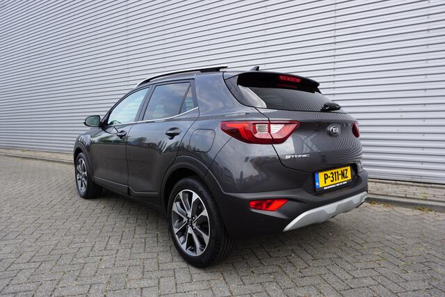 KIA Stonic 1.4 MPi AUTOMAAT - Climate / Navi / Cruise / Parkeers. / Camera