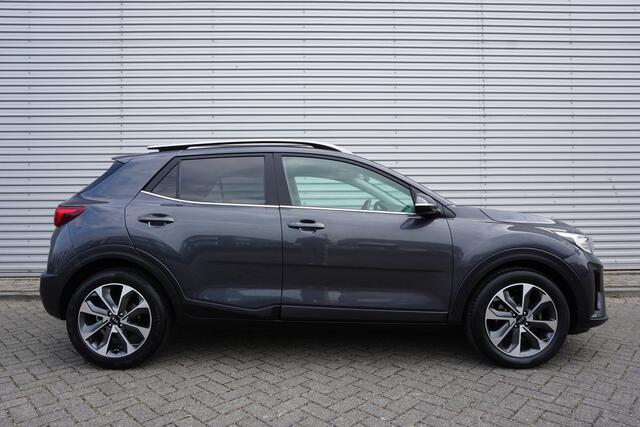 KIA Stonic 1.4 MPi AUTOMAAT - Climate / Navi / Cruise / Parkeers. / Camera