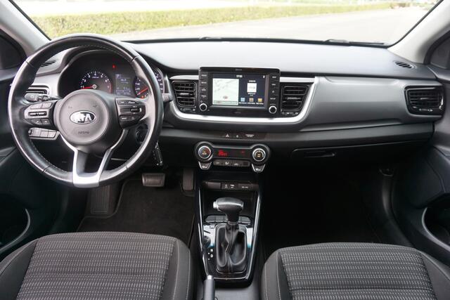 KIA Stonic 1.4 MPi AUTOMAAT - Climate / Navi / Cruise / Parkeers. / Camera