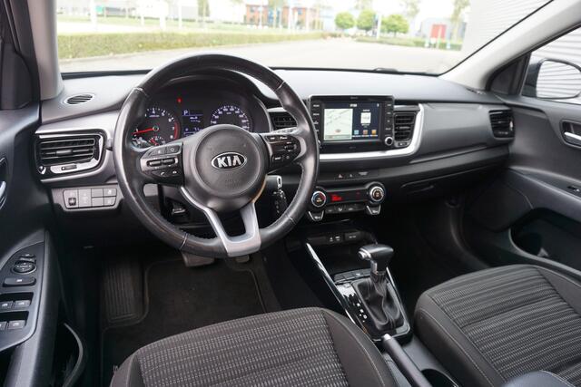 KIA Stonic 1.4 MPi AUTOMAAT - Climate / Navi / Cruise / Parkeers. / Camera