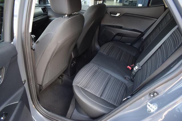 KIA Stonic 1.0 T-GDi MHEV DynamicPlusLine | Climate Control | Cruise Control | Navigatie | Camera | Trekhaak | Tot 10Jr. Kia-Garantie