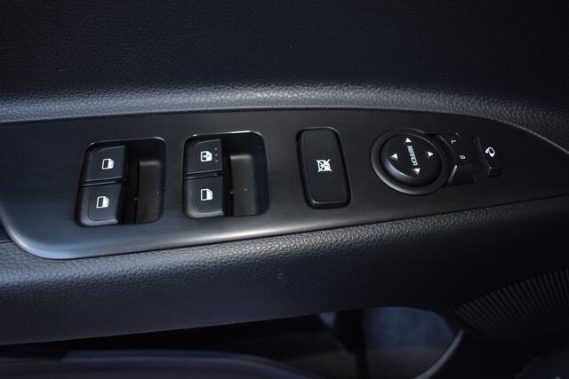 KIA Stonic 1.0 T-GDi MHEV DynamicPlusLine | Climate Control | Cruise Control | Navigatie | Camera | Trekhaak | Tot 10Jr. Kia-Garantie