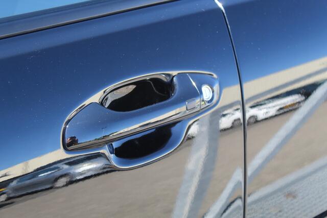 KIA Stonic 1.0 T-GDi DynamicPlusLine Orig. NL/Navigatie/Climate control/Cruise control/Keyless/Lane assist/Achteruitrijcamera/Apple carplay/Parkeersensoren/DAB/17'' Lichtmetalen velgen.