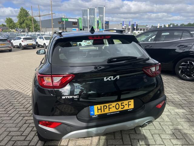 KIA Stonic 1.0 T-GDi MHEV DynamicLine All SeasonBanden/Navigatie