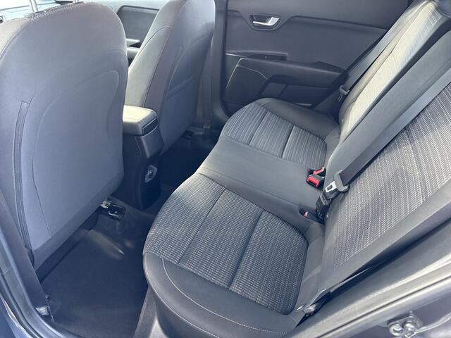 KIA Stonic 1.0 T-GDi DynamicPlusLine | Airco | Cruise Control | Navigatie | Camera | 17"LMV | Tot 10jr. Kia-Garantie