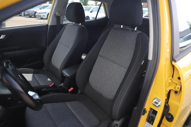 KIA Stonic 1.0 T-GDi DynamicLine Trekhaak Camera Navigatie Carplay Android Cruise Airco 17 inch LMV