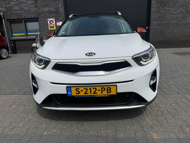 KIA Stonic 1.4 MPi | 12MND GARANTIE | AUTOMAAT | NAVI | CAMERA | CRUISE |