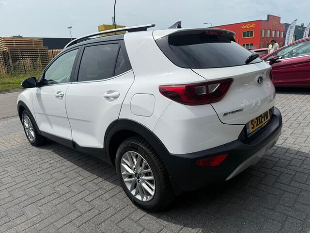 KIA Stonic 1.4 MPi | 12MND GARANTIE | AUTOMAAT | NAVI | CAMERA | CRUISE |