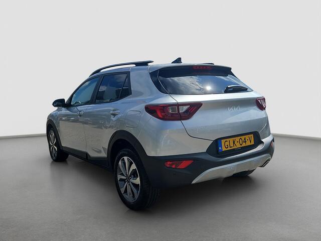 KIA Stonic 1.0 T-GDi MHEV DynamicPlusLine Automaat | Camera | LMV | Cruise | Navi | LED | Stoel- en Stuurverwarming | Privacy Glass | Apple Carplay & Android Auto |