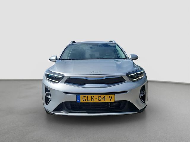 KIA Stonic 1.0 T-GDi MHEV DynamicPlusLine Automaat | Camera | LMV | Cruise | Navi | LED | Stoel- en Stuurverwarming | Privacy Glass | Apple Carplay & Android Auto |