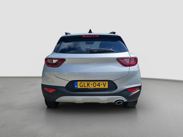 KIA Stonic 1.0 T-GDi MHEV DynamicPlusLine Automaat | Camera | LMV | Cruise | Navi | LED | Stoel- en Stuurverwarming | Privacy Glass | Apple Carplay & Android Auto |