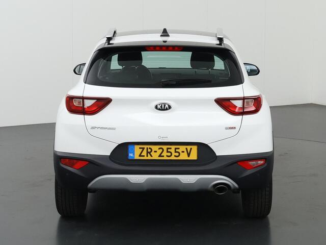 KIA Stonic 1.0 T-GDi DynamicLine | Navigatiesysteem | Parkeercamera | DAB | Cruise Control