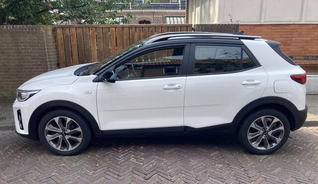 KIA Stonic Compacte SUV 49.000KM NL-AUTO AIRCO CRUISE CONTROL ACHTERUITRIJCAMERA TREKHAAK LAGE KM-STAND
