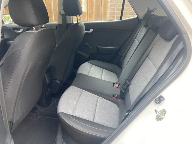 KIA Stonic Compacte SUV 49.000KM NL-AUTO AIRCO CRUISE CONTROL ACHTERUITRIJCAMERA TREKHAAK LAGE KM-STAND