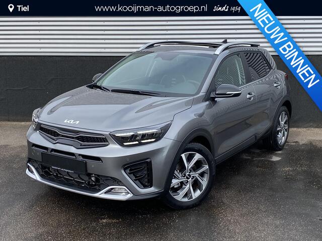 KIA Stonic 1.0 T-GDi MHEV GT-PlusLine REGISTRATIEVOORDEEL, NIEUW! Schuifdak, Navigatie, achteruitrij camera, parkeersensoren, dakrails, stoelverwarming, verwarmd stuur, cruise control!