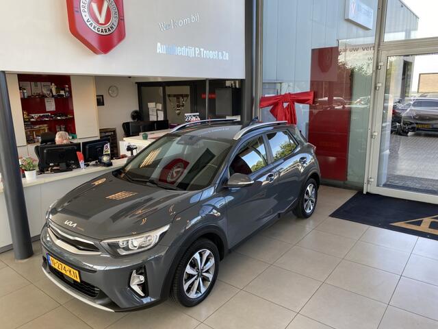 KIA Stonic 1.0 T-GDi MHEV DynamicPlusLine,Navigatie,Achteruitrijcamera,Spraakbediening,Keyless Entry,Climate&Cruiscontrol,Rijstrooksensor,Achteruitrijsensoren,Usb,16 Inch Lmv