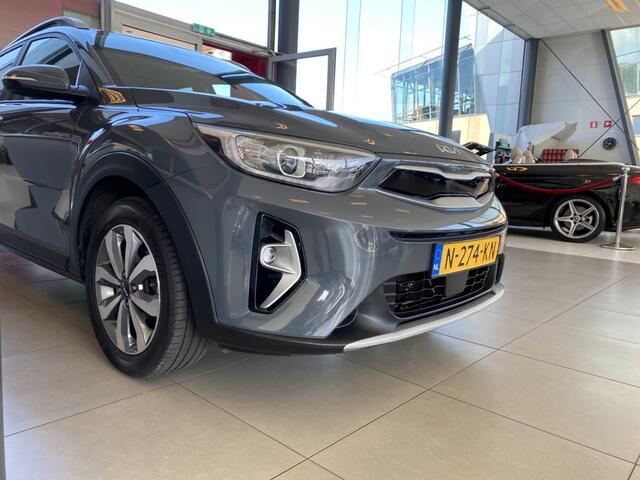 KIA Stonic 1.0 T-GDi MHEV DynamicPlusLine,Navigatie,Achteruitrijcamera,Spraakbediening,Keyless Entry,Climate&Cruiscontrol,Rijstrooksensor,Achteruitrijsensoren,Usb,16 Inch Lmv
