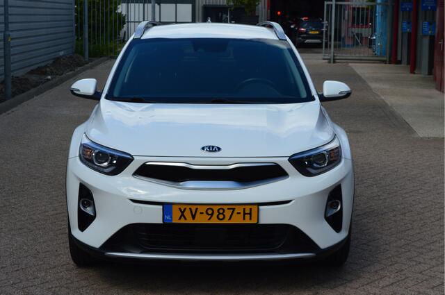 KIA Stonic 1.0 T-GDi DynamicPlusLine O.a: Clima, Navi, Cruise, Keyless, Carplay, DAB, Etc. All-in prijs!