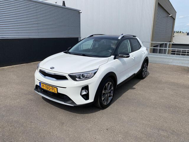 KIA Stonic 1.0 T-GDi DynamicPlusLine Automaat, Apple CarPlay/Android auto navigatie, cruise control, parkeersensoren, achteruitrij camera, airco, keyless, bi-tone wit-zwart