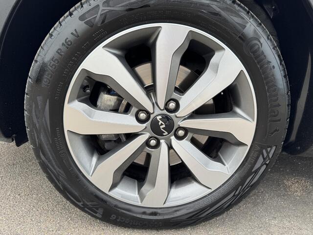 KIA Stonic 1.0 T-GDi MHEV DynamicPlusLine Navigatie, Climate control, 1e eign. Nieuw geleverd en dealeronderhouden, Privacy glass, Smart Key