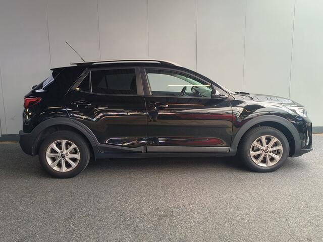 KIA Stonic 1.2 MPi Design Edition uit 2018 Rijklaar + 12 maanden Bovag-garantie Henk Jongen Auto's in Helmond, al 50 jaar service zoals 't hoort!