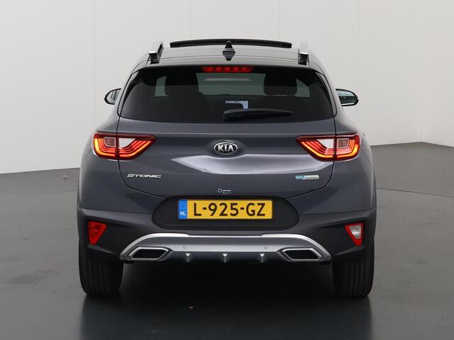 KIA Stonic 1.0 T-GDi MHEV GT-PlusLine | Panoramadak | Dodehoekdetectie | Stoel/Stuurwielverwarming | Parkeercamera | Cruise Control