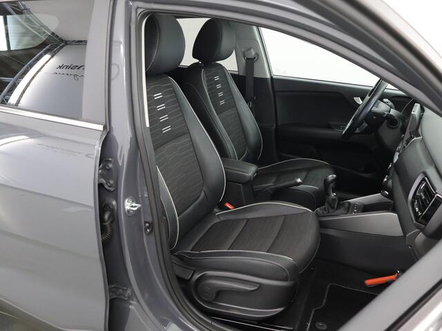 KIA Stonic 1.0 T-GDi MHEV GT-PlusLine | Panoramadak | Dodehoekdetectie | Stoel/Stuurwielverwarming | Parkeercamera | Cruise Control