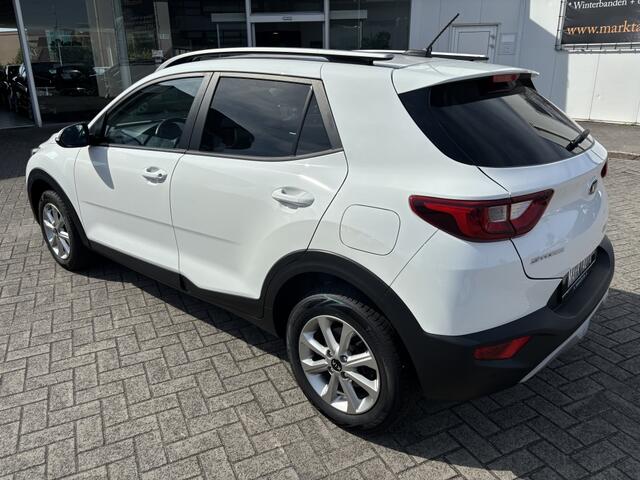 KIA Stonic 1.2 Carplay Navi Bluetooth Camera Climate Parkeersensoren
