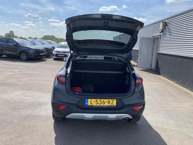 KIA Stonic 1.0 T-GDi MHEV DynamicPlusLine Automaat, 1e eign. NL-auto, Dealeronderhouden, Navigatie & CarPlay, parkeersensoren, achteruitrij camera, cruise control, keyless, two-tone uitvoering zwart dak