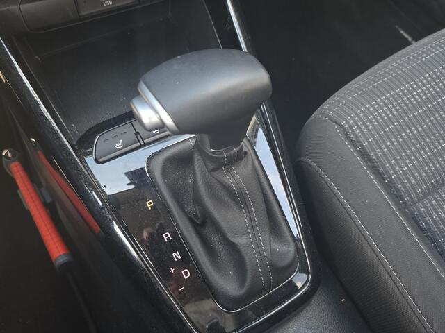 KIA Stonic 1.0 T-GDi MHEV DynamicPlusLine Automaat | Camera | LMV | Cruise | Navi | LED | Stoel- en Stuurverwarming | Privacy Glass | Apple Carplay & Android Auto |