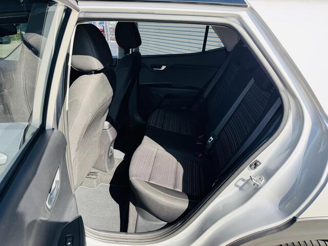 KIA Stonic 1.0 T-GDi MHEV DynamicPlusLine Trekhaak | Clima | Keyless | Privacyglass