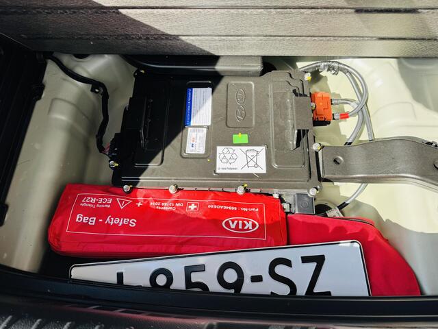 KIA Stonic 1.0 T-GDi MHEV DynamicPlusLine Trekhaak | Clima | Keyless | Privacyglass