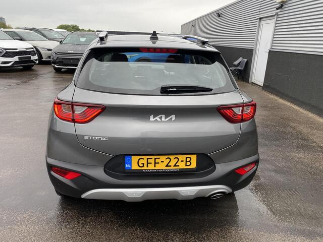 KIA Stonic 1.0 T-GDi MHEV DynamicLine Carplay Navigatie, Achteruitrijcamera, Cruise control, Airco, 1e eign. NL-auto, nieuw geleverd, BTW-auto