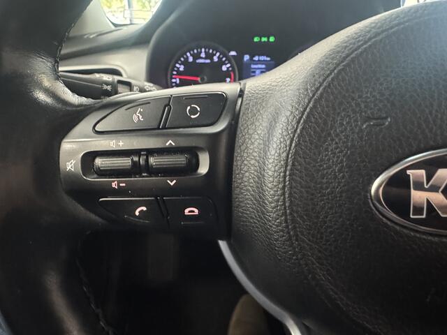 KIA Stonic 1.0 T-GDi AUTOMAAT PLATINUM-EDITION | LEER | NAVI