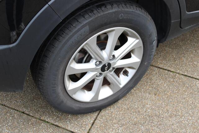 KIA Stonic 1.0 T-GDi MHEV DynamicLine Navigatie / Camera