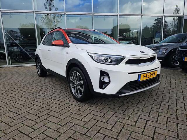 KIA Stonic 1.0 T-GDi Sports Edition LM velgen, airco, acteruitrij camera, uniek interieur, nieuw geleverd, dealer onderhouden.