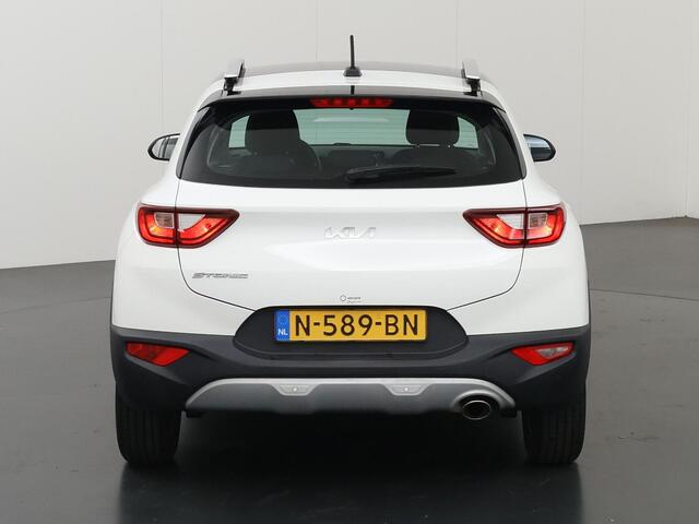 KIA Stonic 1.0 T-GDi MHEV DynamicLine | Parkeercamera | Bluetooth | Airco | Cruise Control | Navigatie via Carplay |