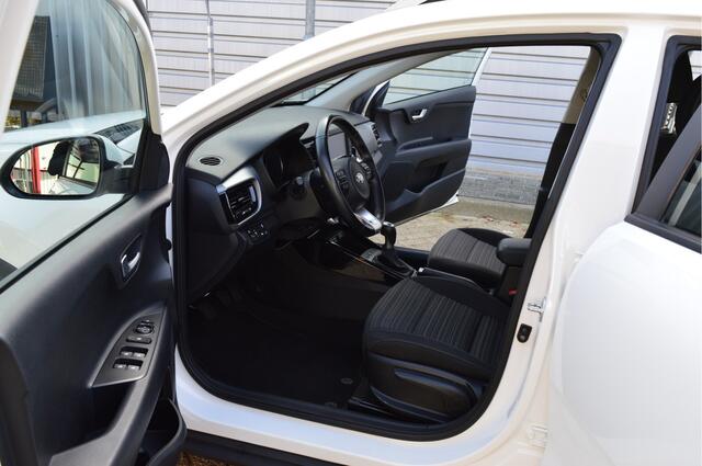 KIA Stonic 1.0 T-GDi DynamicPlusLine O.a: Clima, Navi, Cruise, PDC, Camera, Carplay, Etc. All-in prijs!