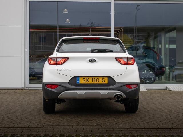 KIA Stonic 1.2 MPi ComfortPlusLine Navigator | Nederlandse dealer onderhouden auto | Navigatie | Achteruitrijcamera | Airco |