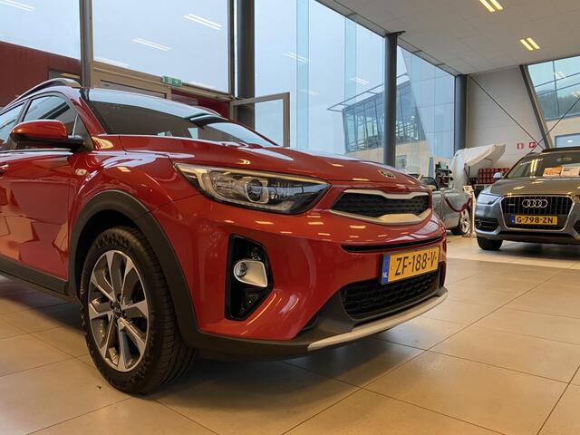KIA Stonic 1.0 T-GDi DynamicLine,100% Onderhouden,Appele Carplay,Navigatie,Achteruitrijcamera,Spraakbediening,Airco,Cruisecontrol,Parkeersensoren,Aux Usb Aansluiting,17 Inch Lmv